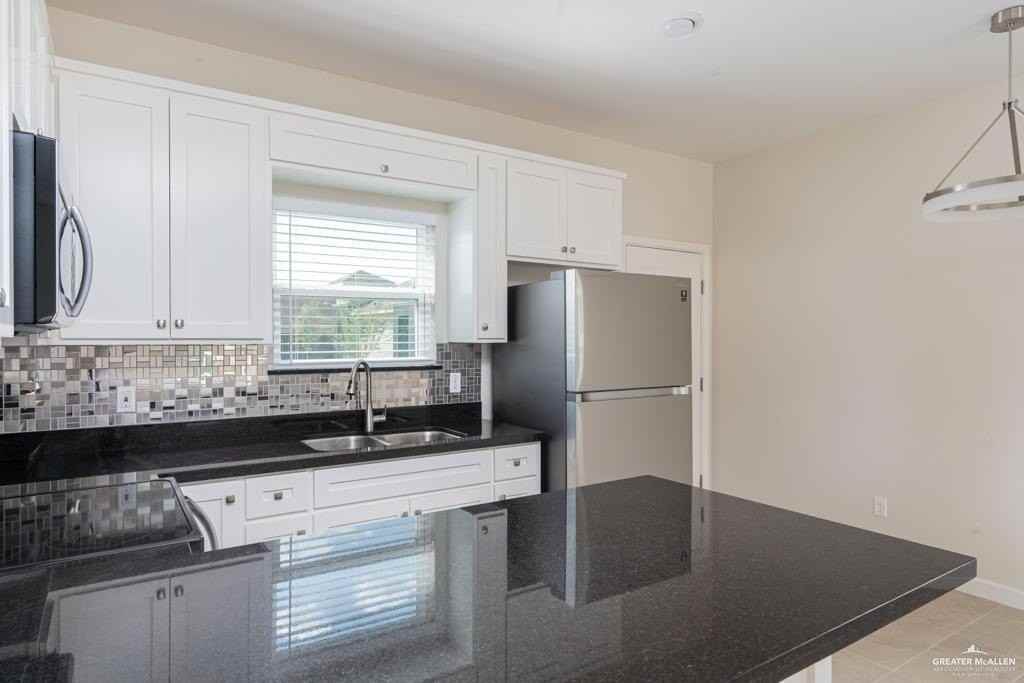1040 English Ave #4 - Photo 5 of 12