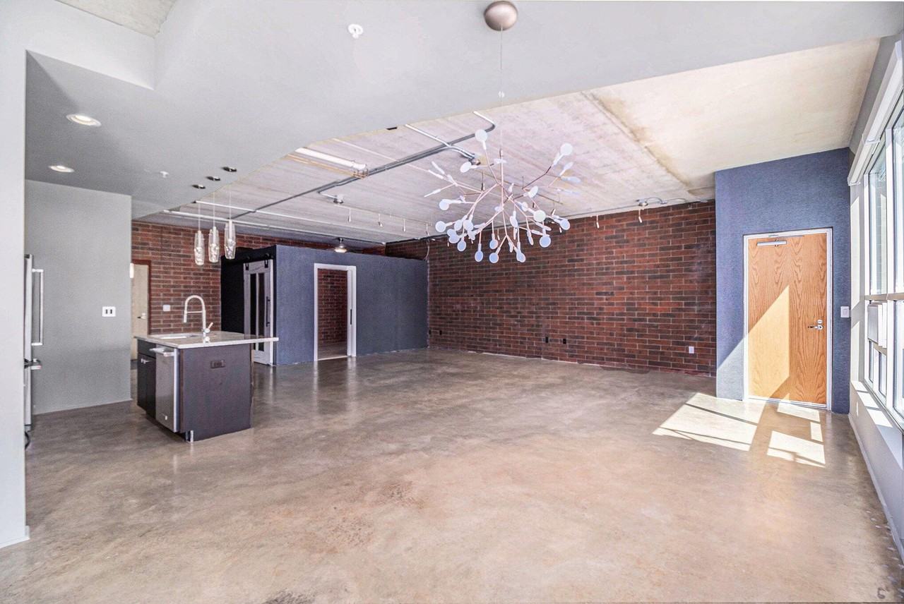 300 Hamilton St #204 - Photo 4 of 17