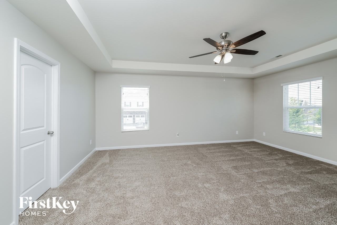 1593 Abbey Park Ct - Photo 6 of 15