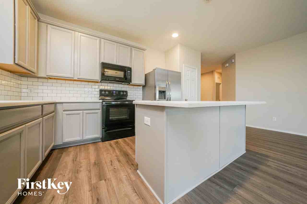 713 Jonius Creek Dr - Photo 5 of 15
