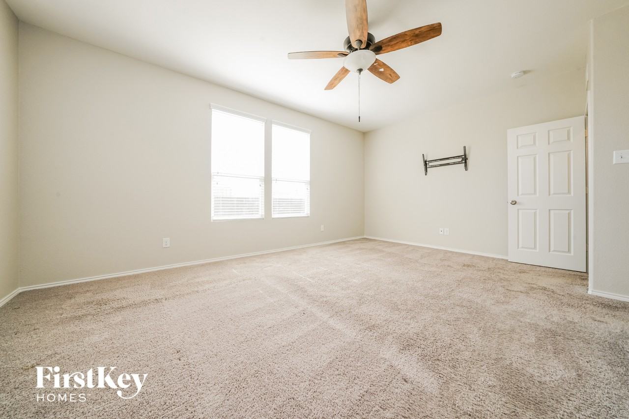 713 Jonius Creek Dr - Photo 6 of 15