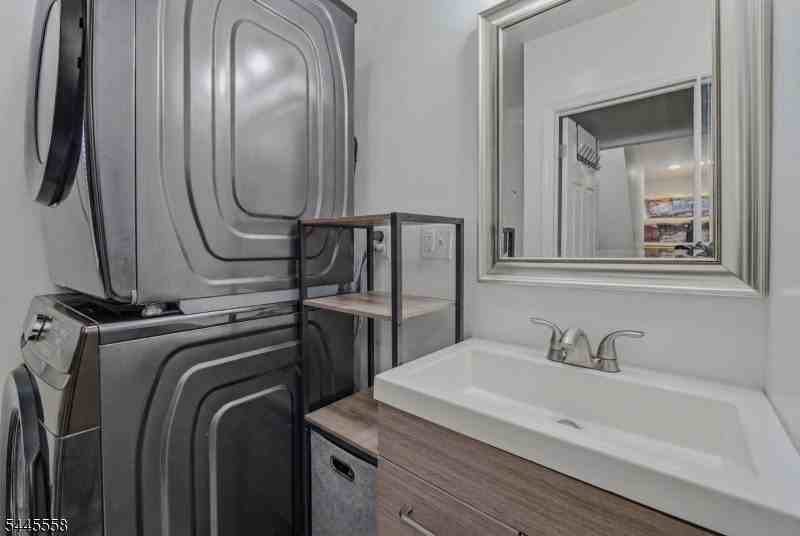 137 New St #2 - Photo 7 of 17