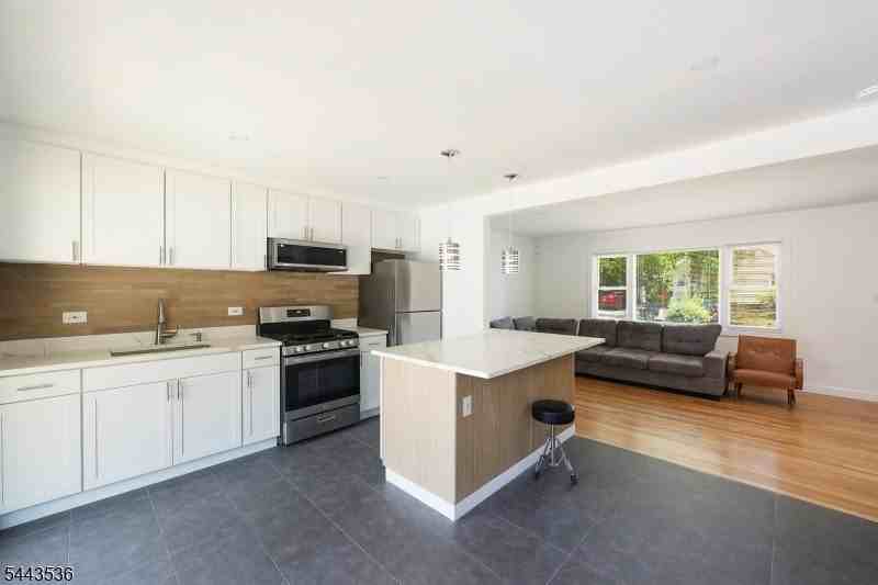 538 Dietz St - Photo 5 of 24
