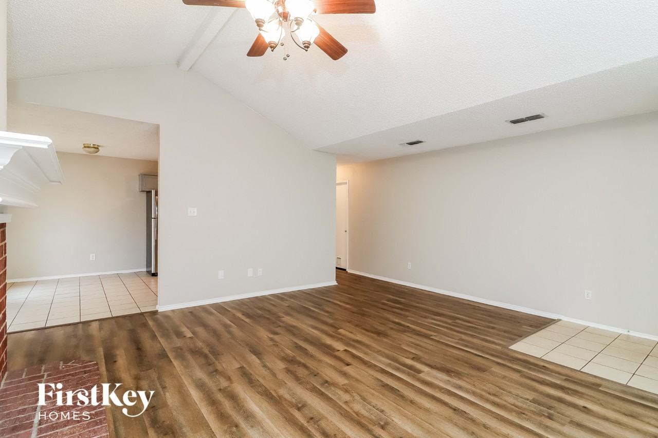 7213 Ashbourne Way - Photo 3 of 15