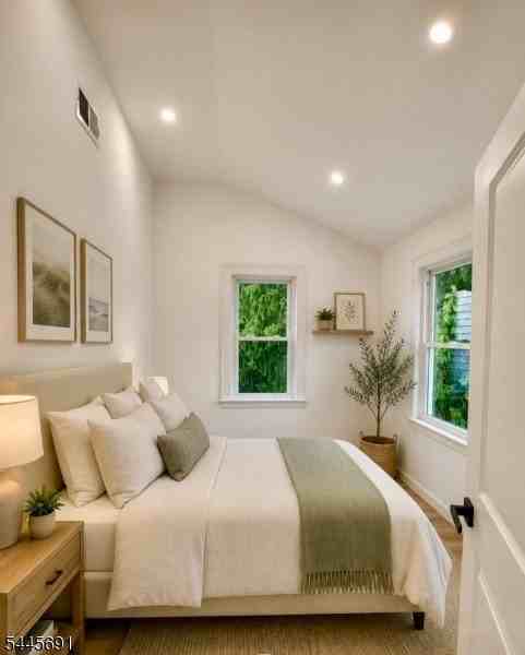 662 Selfmaster Pkwy - Photo 3 of 20
