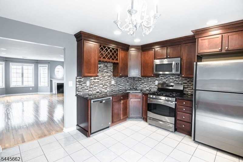49 Stuyvesant Ave #16 - Photo 4 of 29
