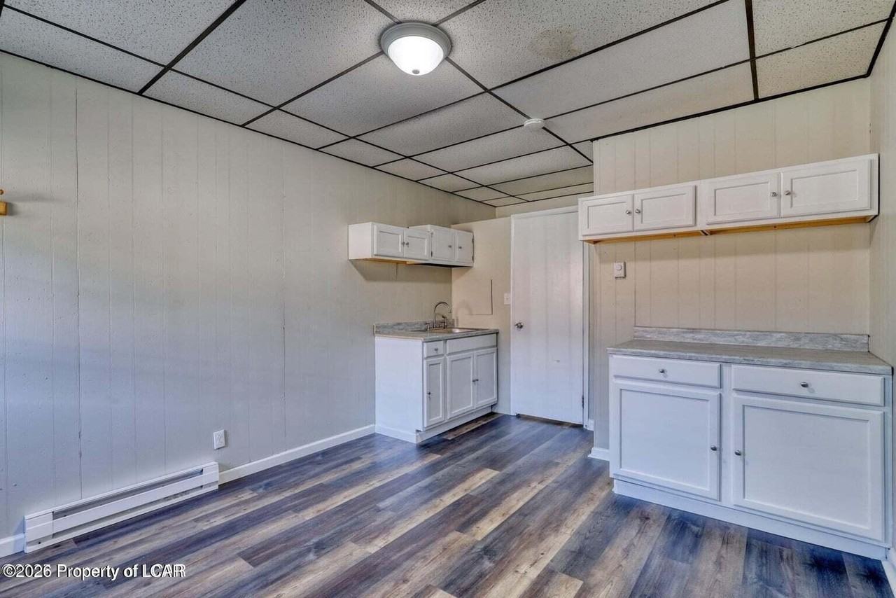 135 Shoemaker St #2 - Photo 5 of 10