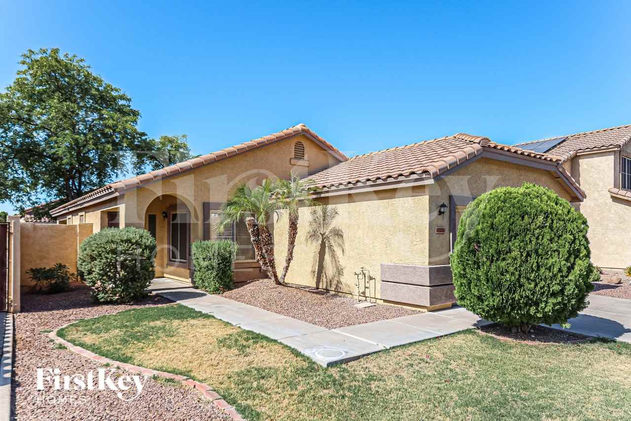 7225 W Blackhawk Dr - Photo 2 of 19
