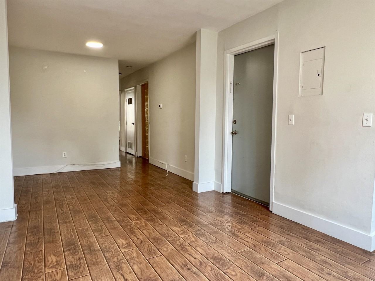 183 Montgomery St #2 - Photo 4 of 12