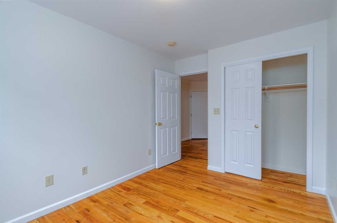 101 W 49th St #1 - Photo 6 of 8