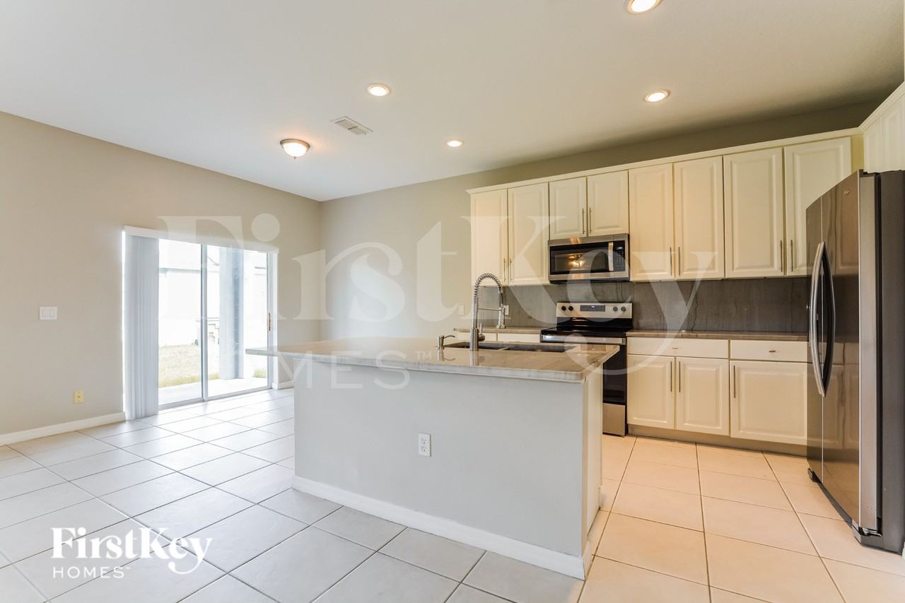 3148 Regal Darner Dr - Photo 5 of 15