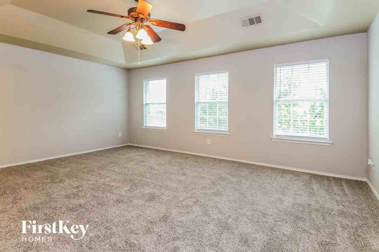 3605 Smoketree Dr - Photo 6 of 15