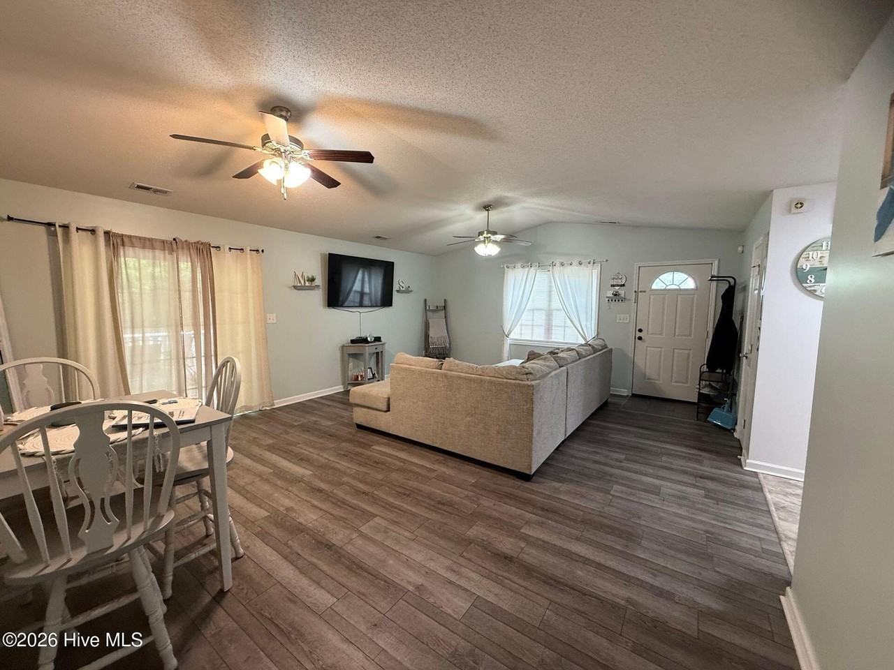 301 Top Knot Rd - Photo 5 of 10
