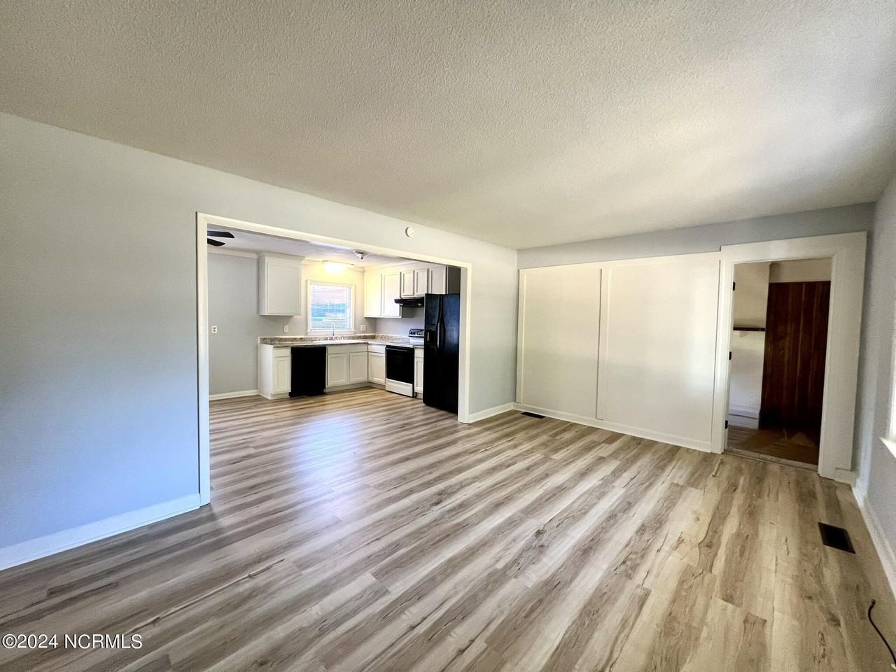 331 Forest Park Rd - Photo 2 of 17