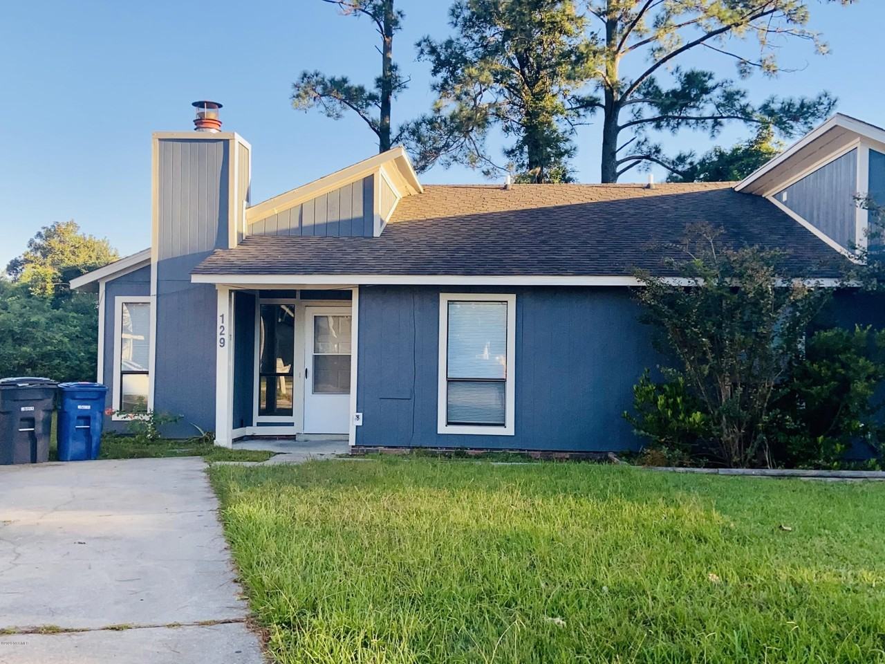 129 Village Cir - Photo 2 of 12