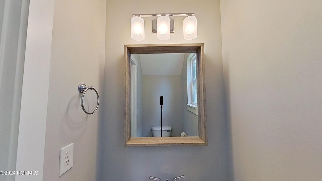 632 Brunswick St - Photo 6 of 26