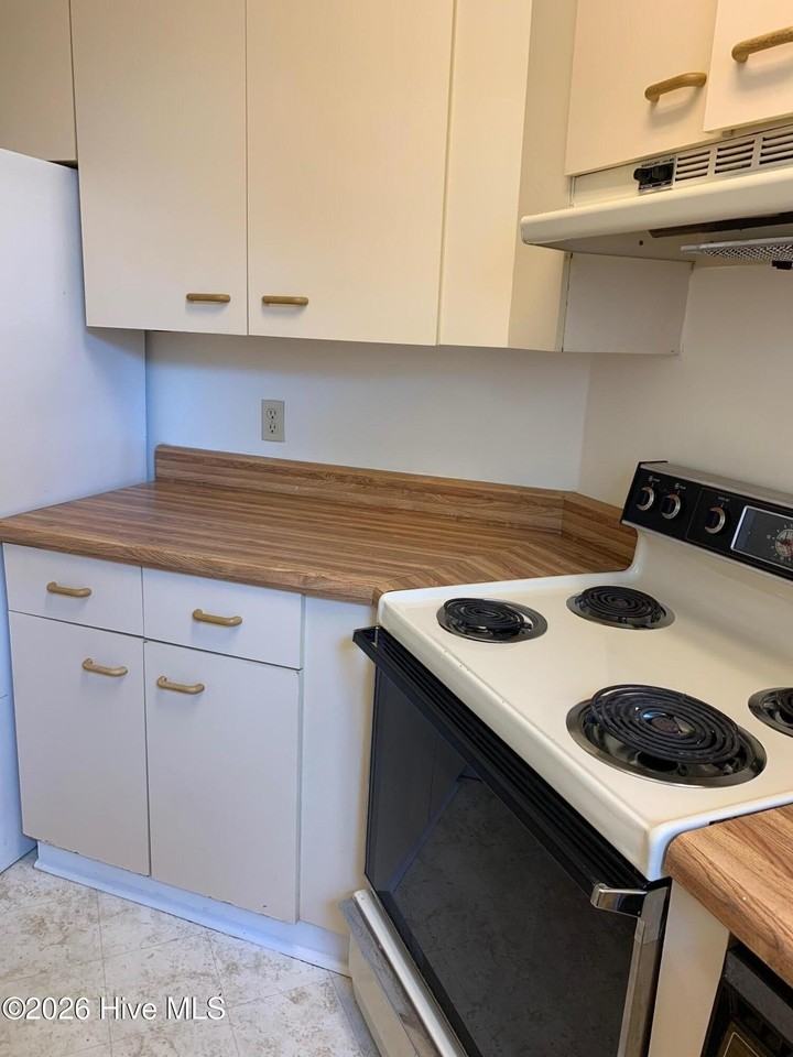 4230 Wilshire Blvd #206D - Photo 5 of 13
