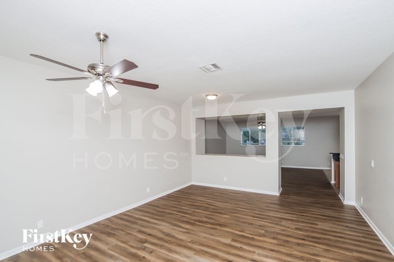 1476 Transcoro St Se - Photo 4 of 15