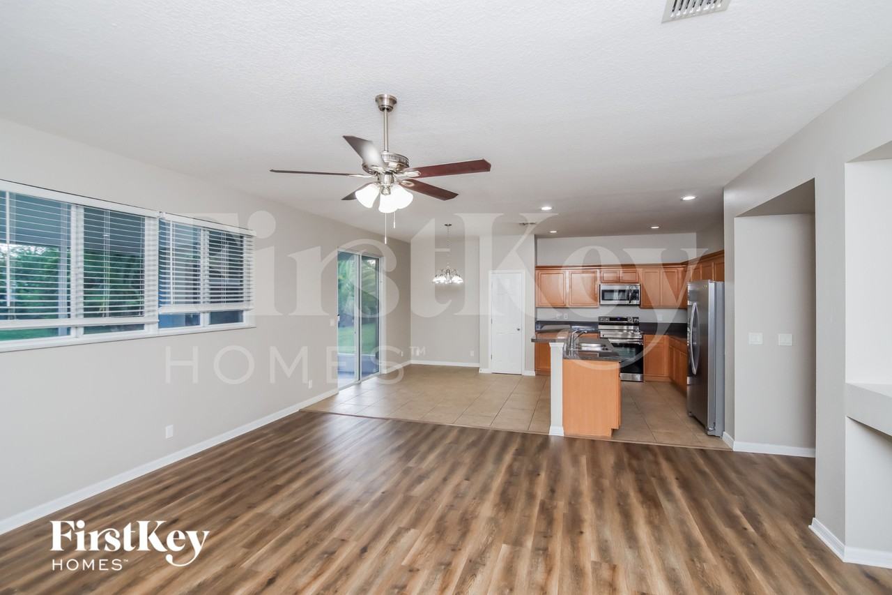 1476 Transcoro St Se - Photo 5 of 15