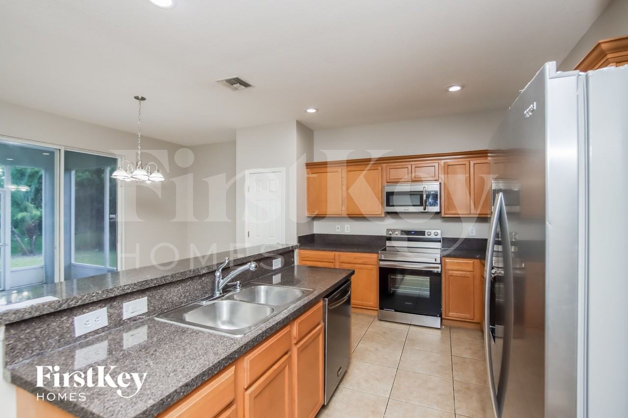 1476 Transcoro St Se - Photo 6 of 15