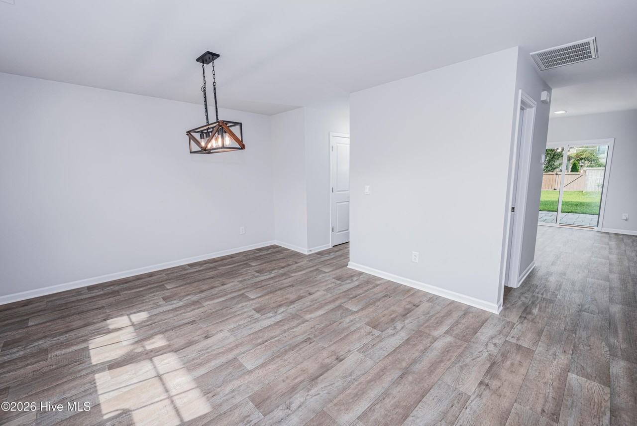 607 Ava St - Photo 2 of 23