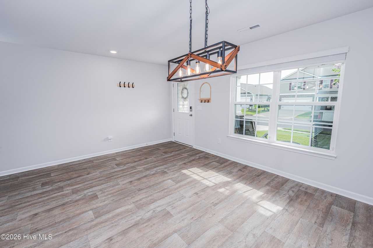 607 Ava St - Photo 3 of 23