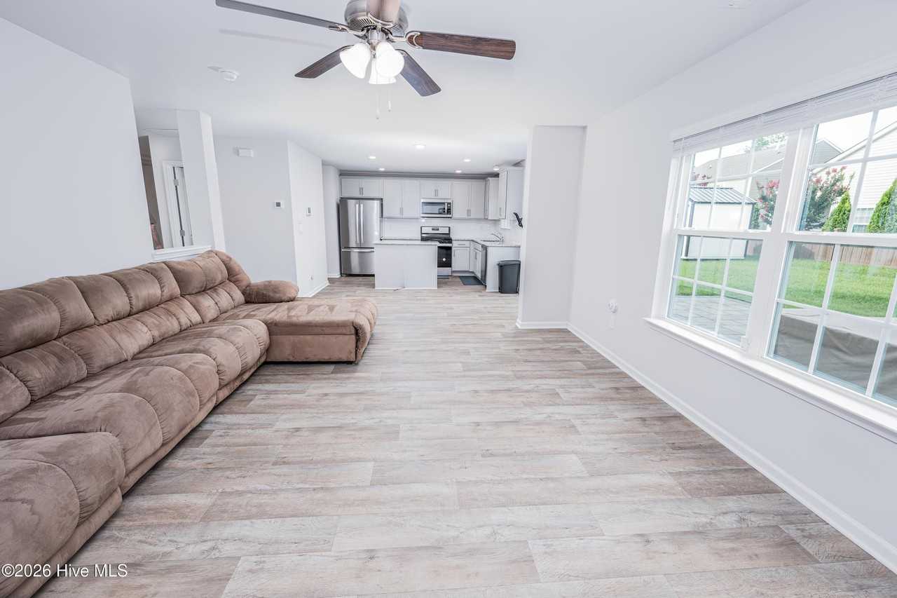 607 Ava St - Photo 6 of 23