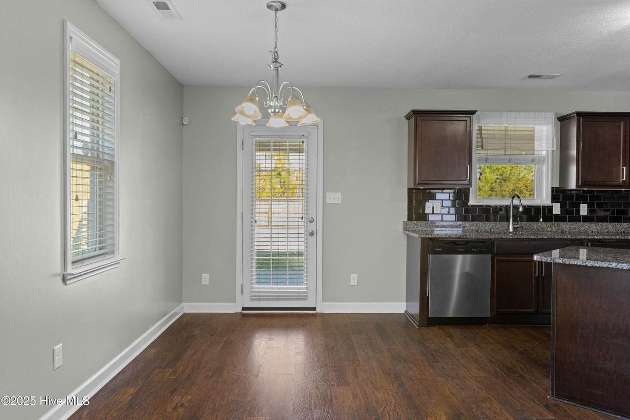 706 Ashley Meadow Ln - Photo 7 of 23