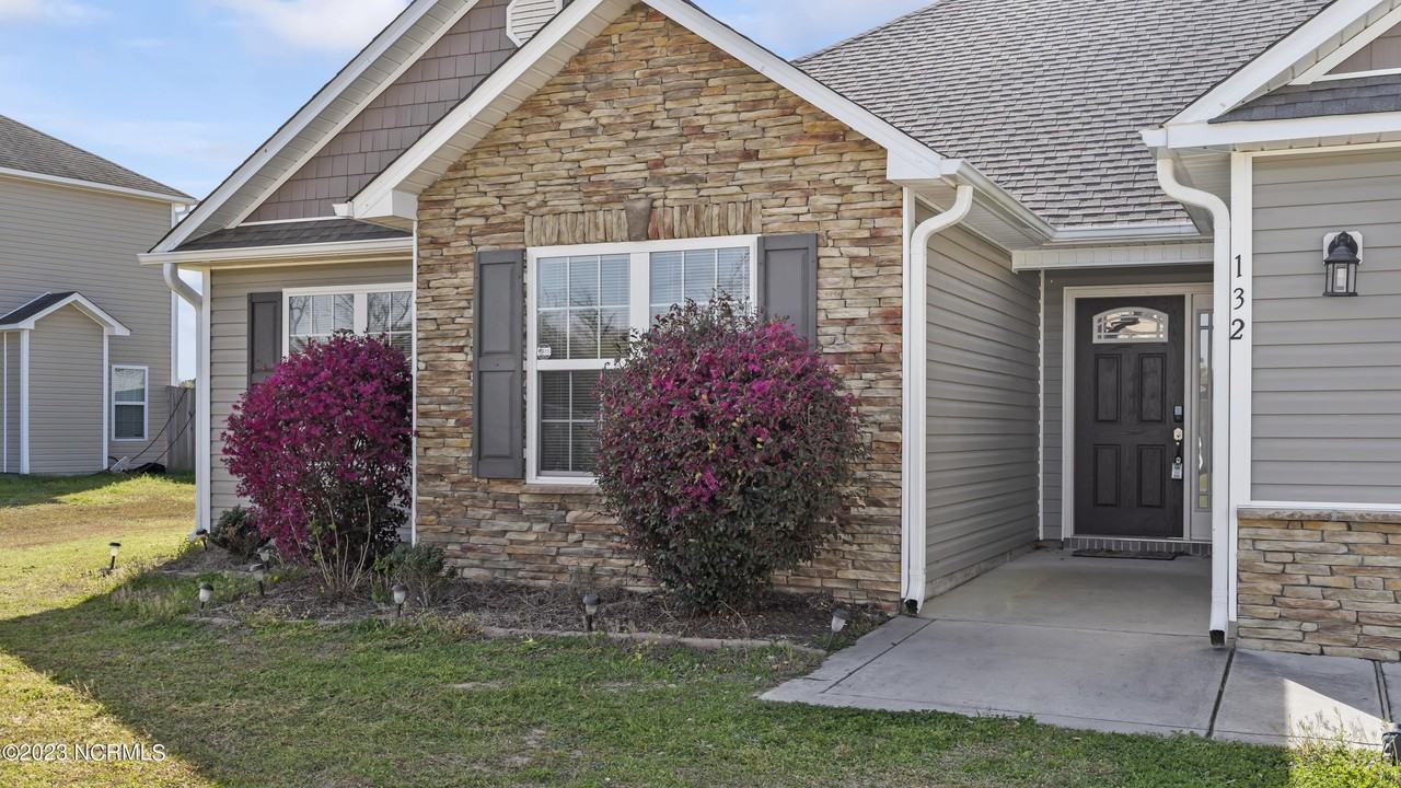 132 Prelude Dr - Photo 3 of 34
