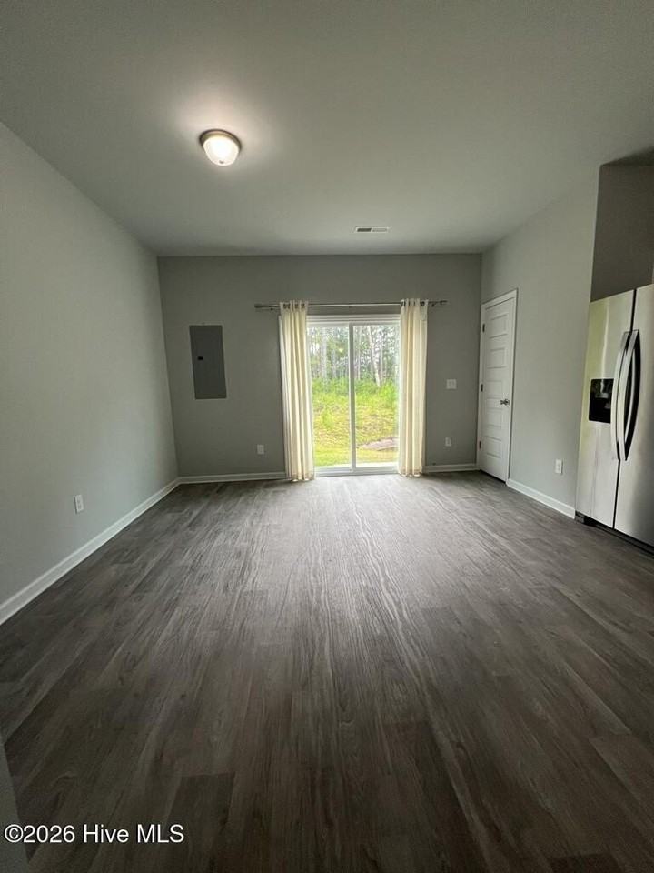 163 Buckhorn Ave - Photo 4 of 20
