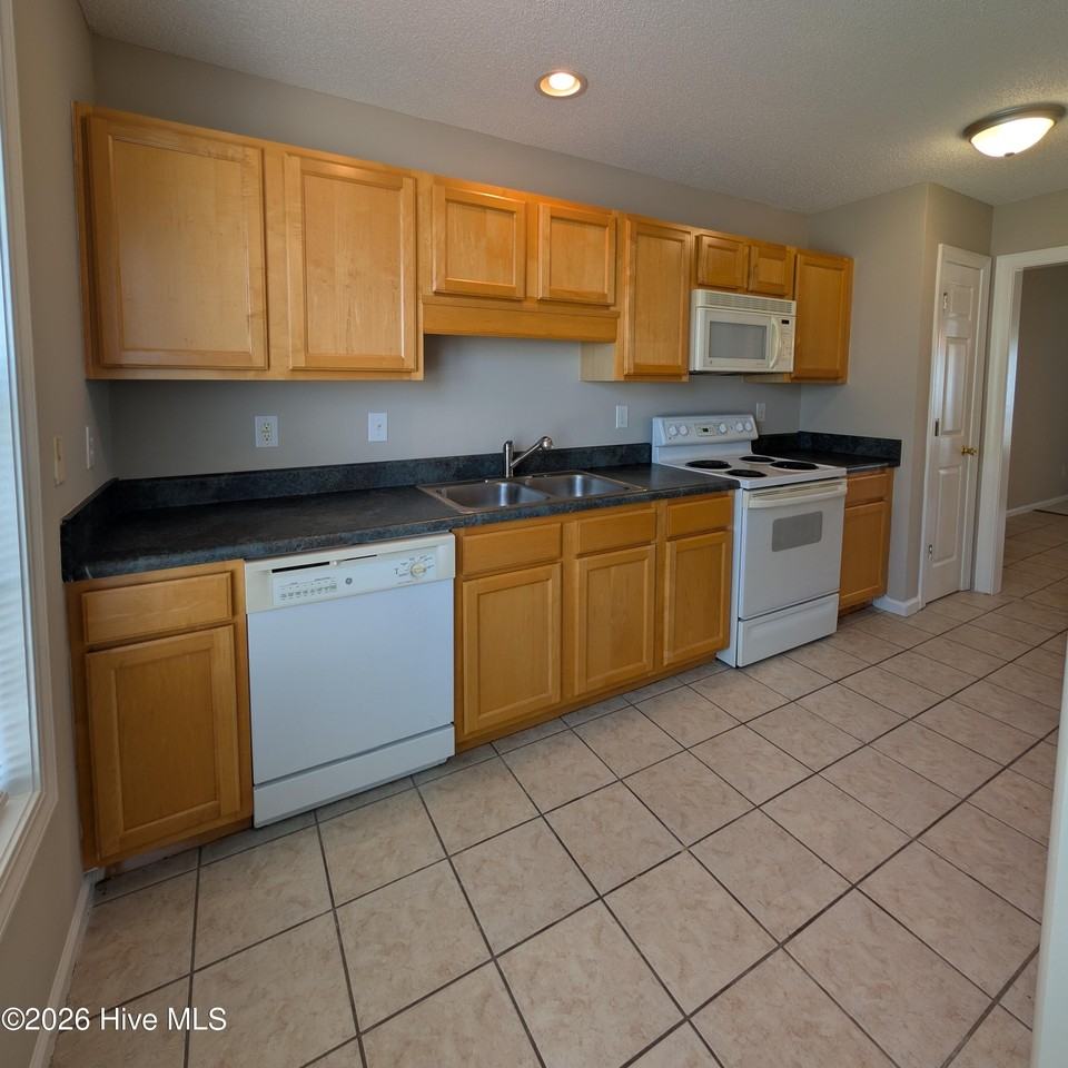 5115 Deveron St #B - Photo 4 of 20