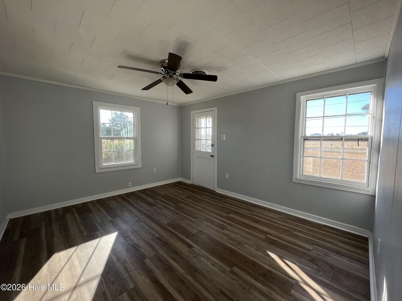 1110 Northside Rd - Photo 2 of 10