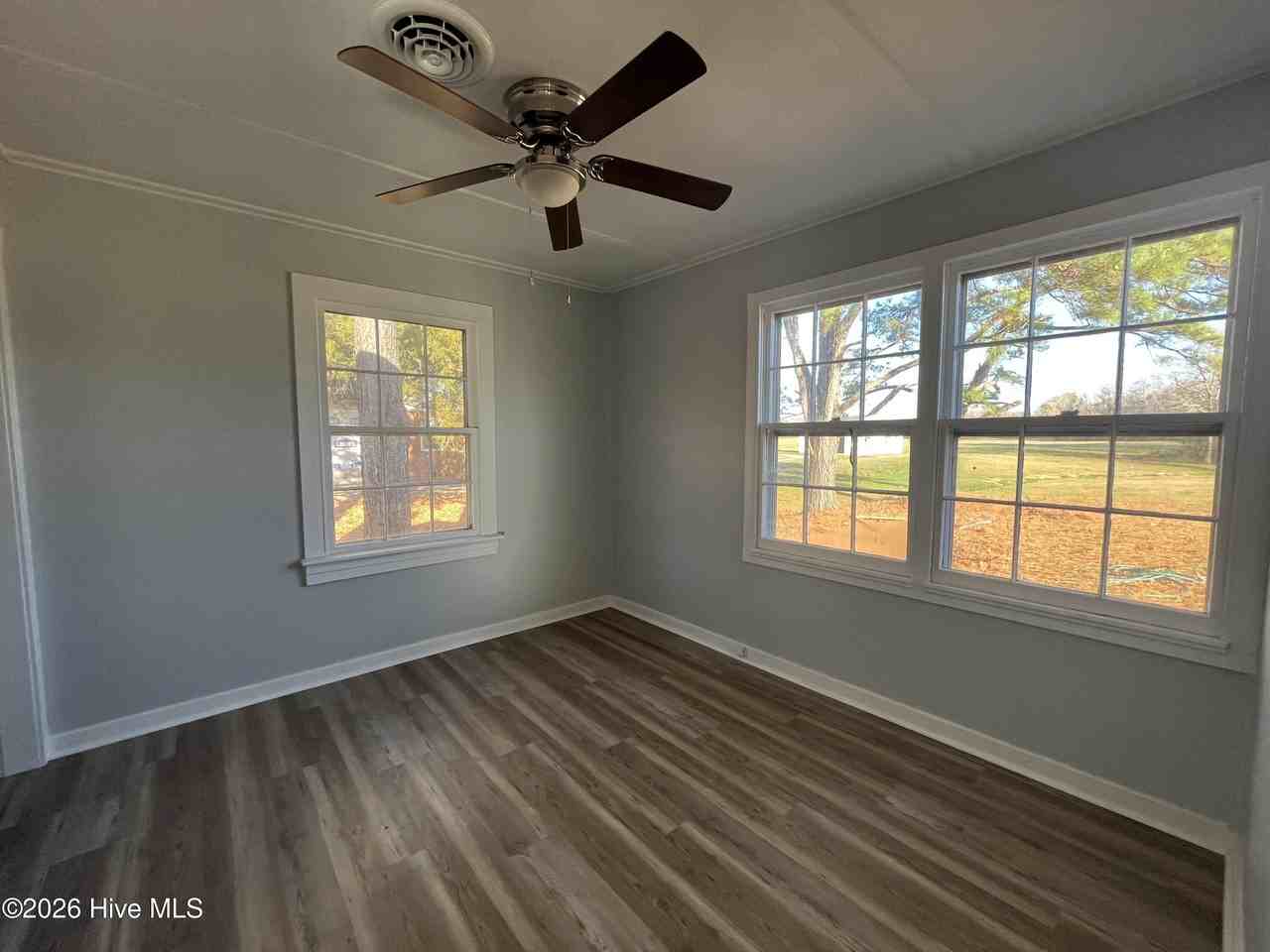1110 Northside Rd - Photo 4 of 10