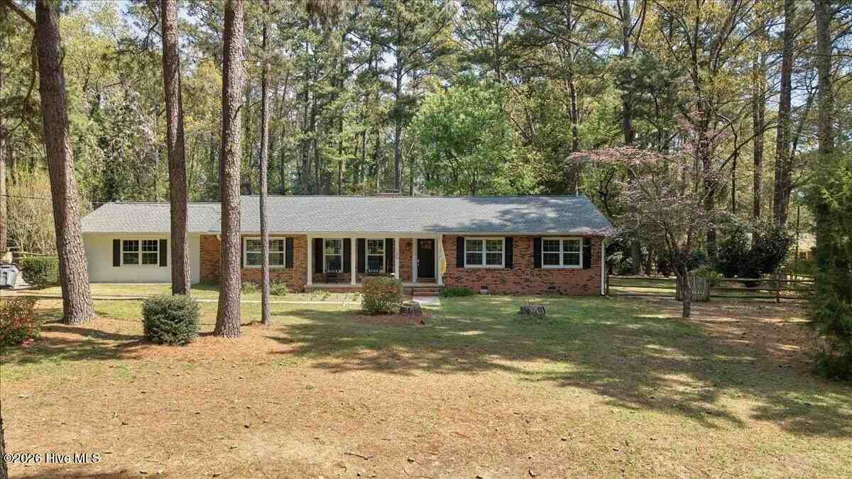 109 Grampian Way - Photo 2 of 46