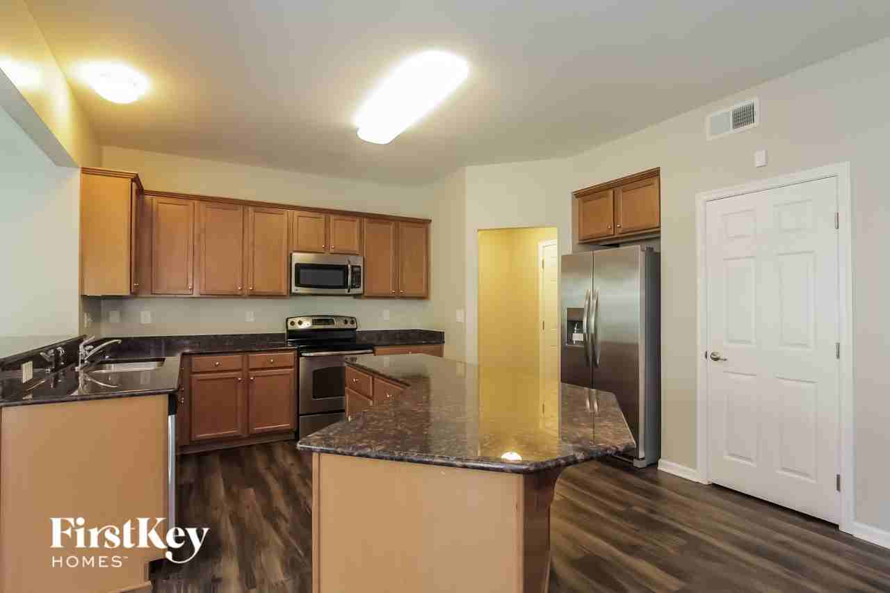 3010 Robusta Ct - Photo 6 of 14