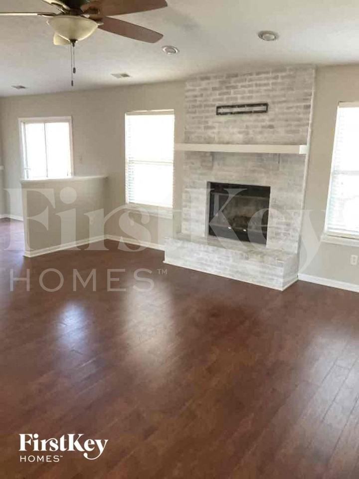 20828 Summitt Rd - Photo 2 of 13