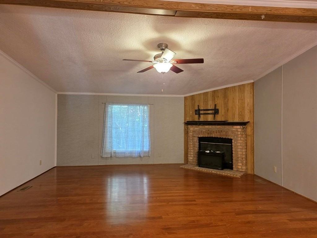 1723 Scott Rd - Photo 4 of 25
