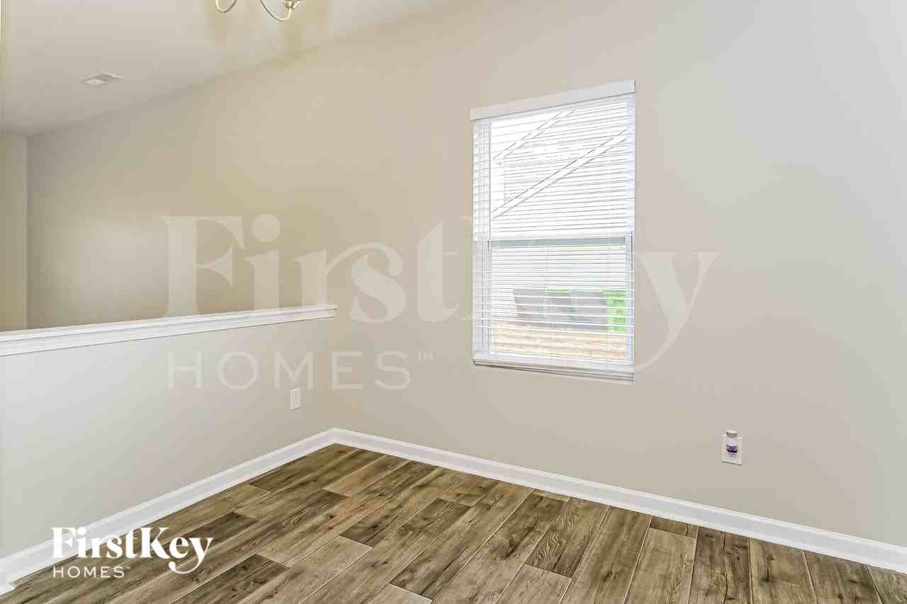 309 Connect Dr - Photo 7 of 18