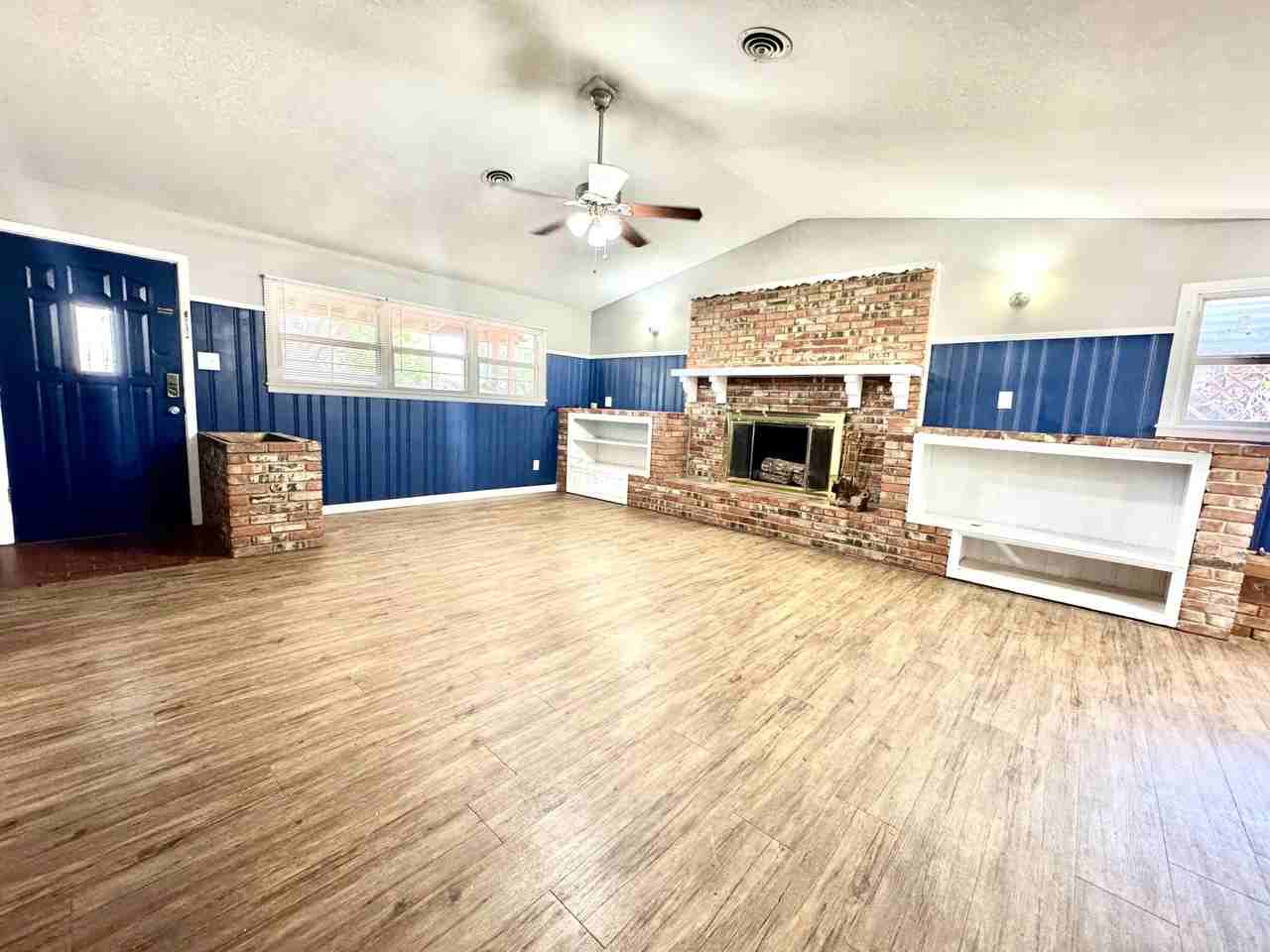 4402 28th St - Photo 3 of 24