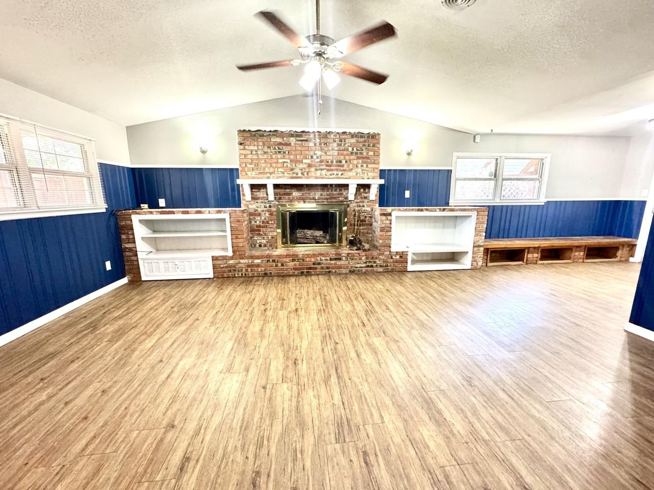 4402 28th St - Photo 5 of 24