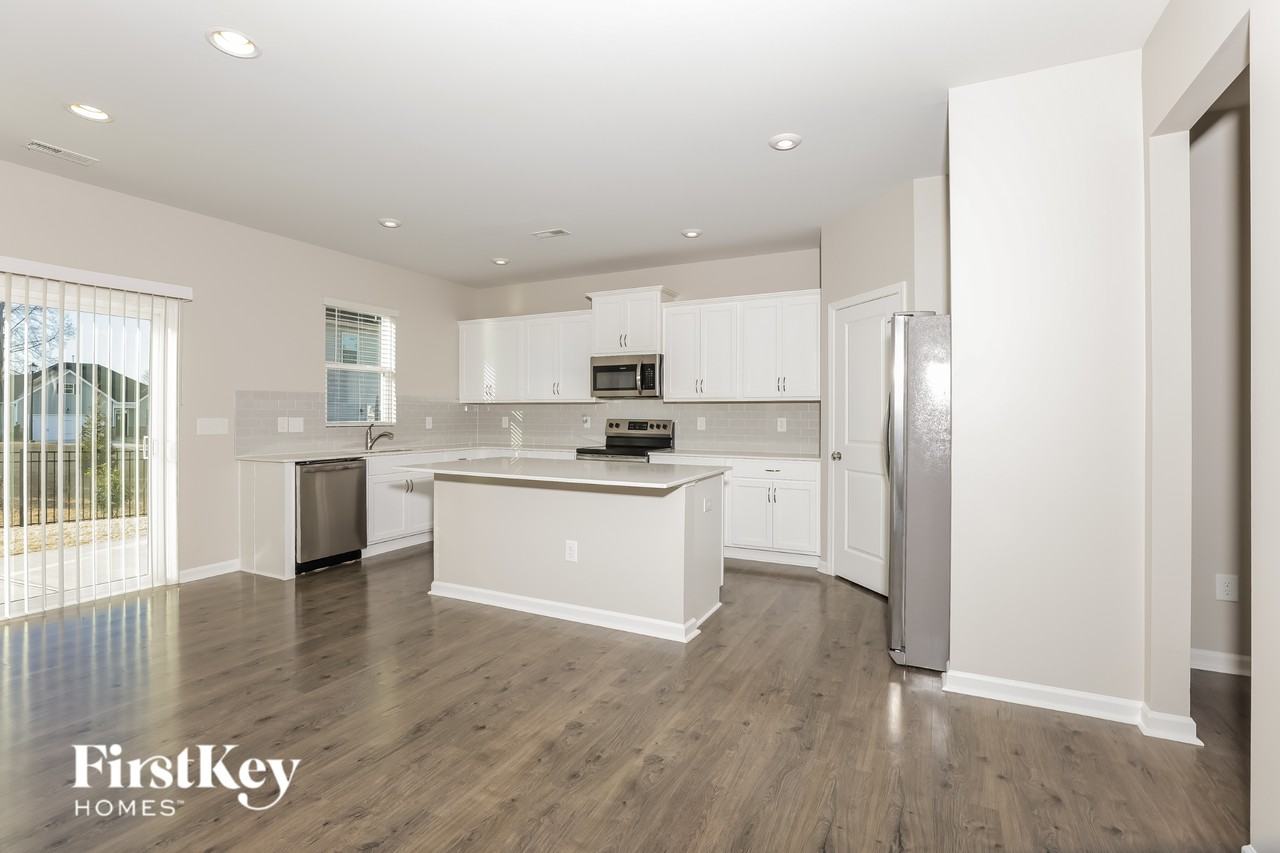 304 Whispering Wind Way - Photo 5 of 15