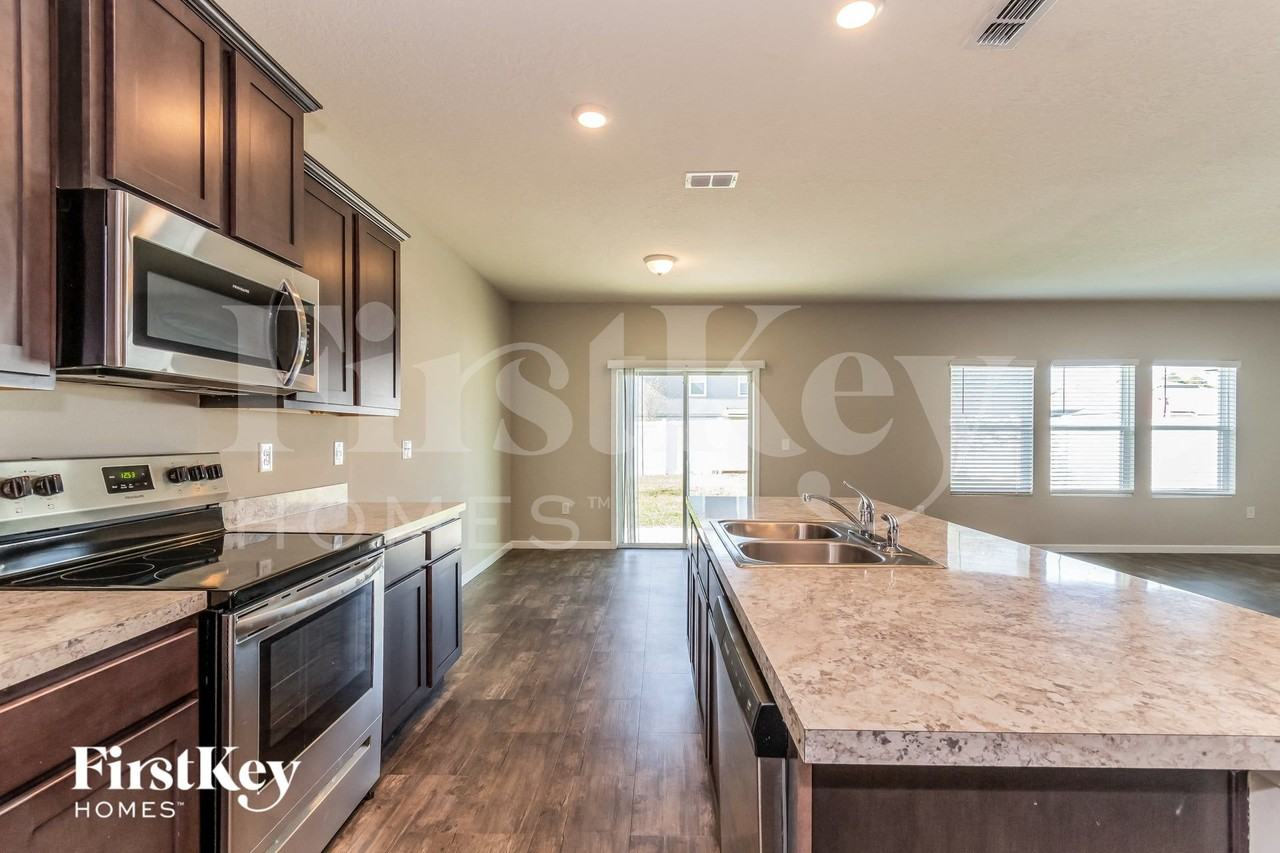8369 Cape Fox Dr - Photo 4 of 15