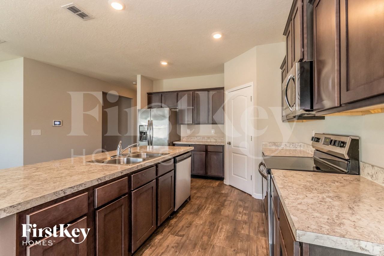 8369 Cape Fox Dr - Photo 6 of 15
