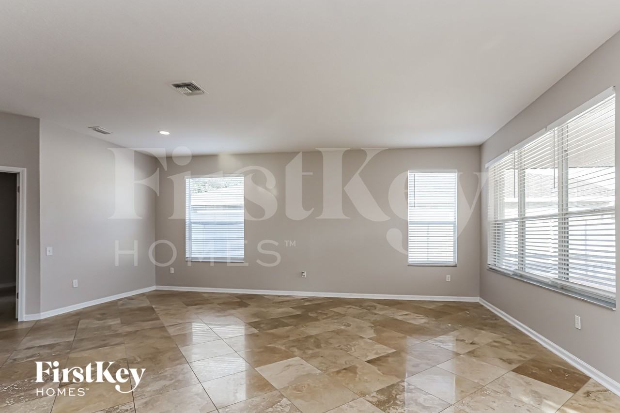 1918 Heartland Cir - Photo 2 of 15
