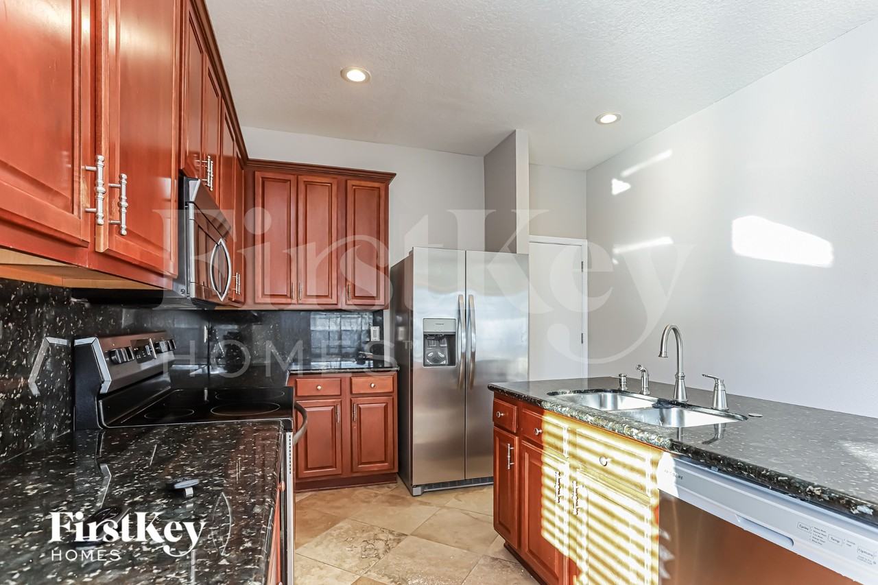 1918 Heartland Cir - Photo 5 of 15