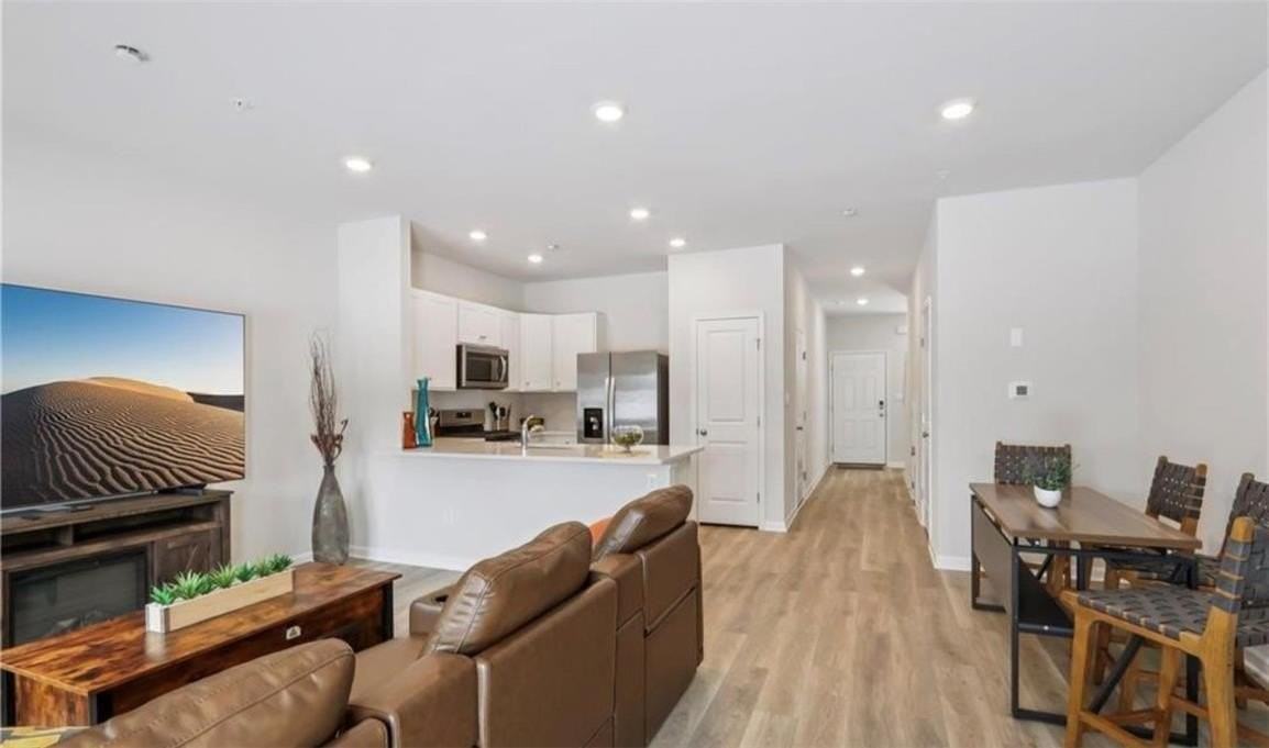 1138 Martin Rd - Photo 3 of 9