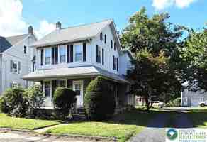 featured image of 735 W Broad St