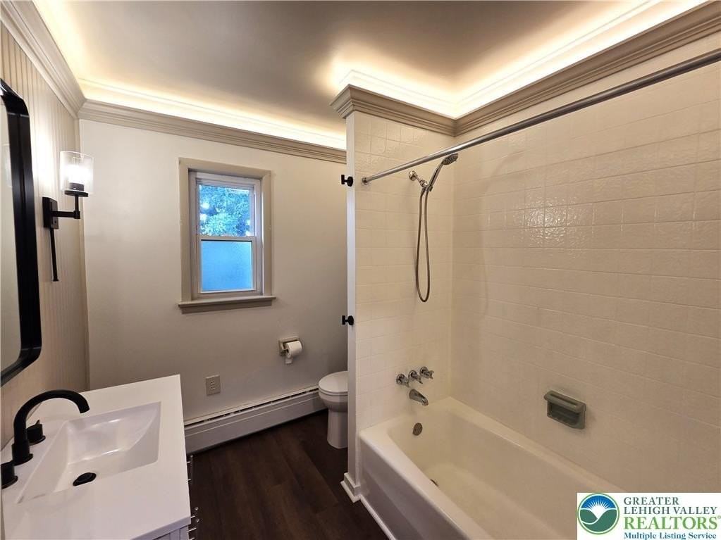 735 W Broad St - Photo 5 of 16