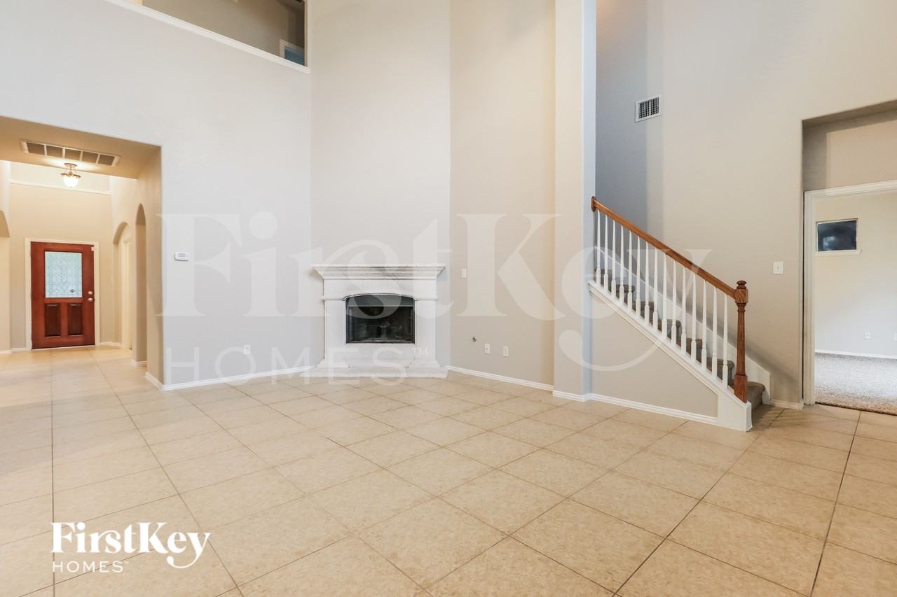 26029 Kings Mill Crest Dr - Photo 4 of 16