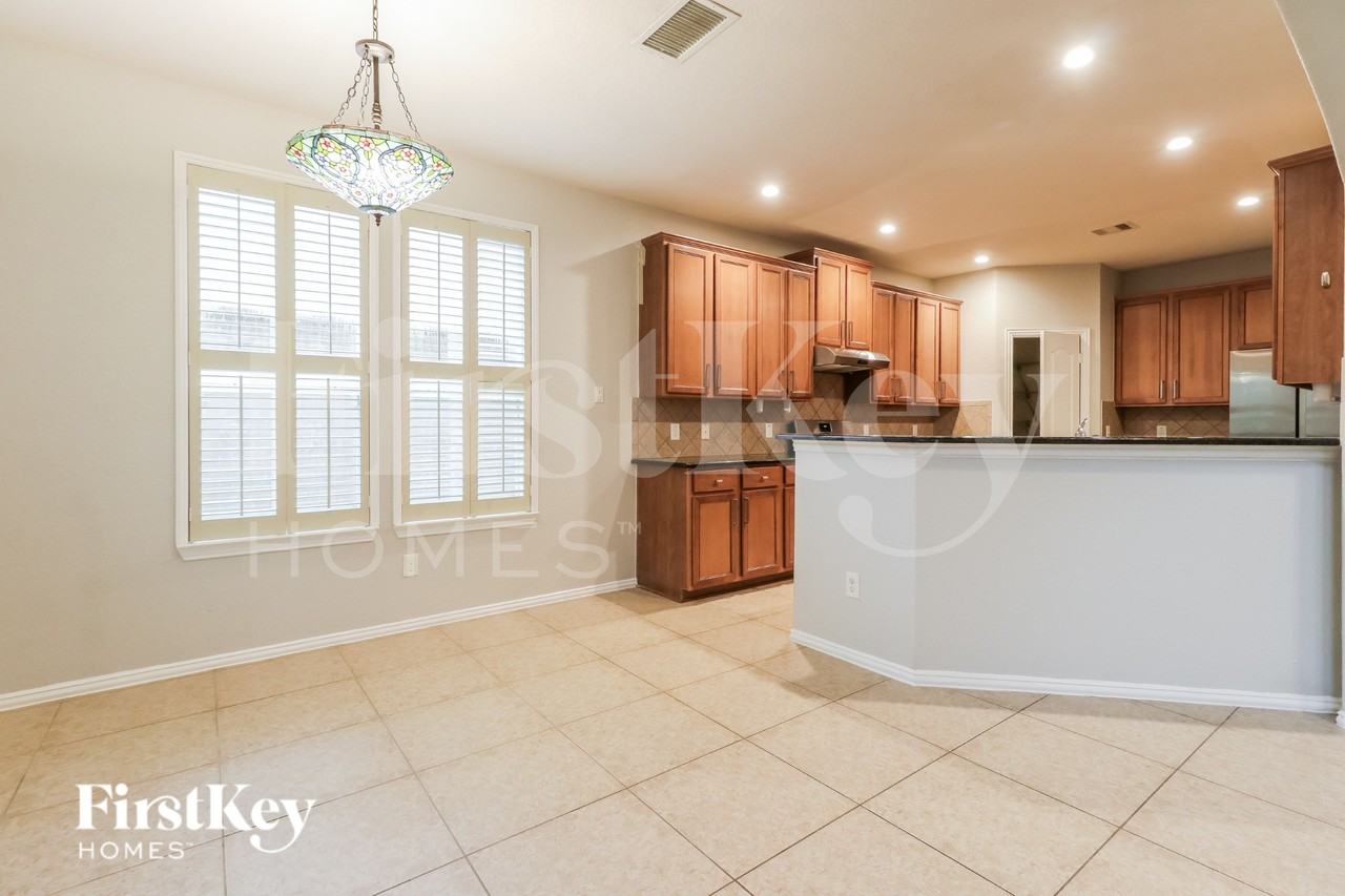 26029 Kings Mill Crest Dr - Photo 6 of 16